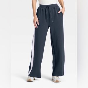 All In Motion Airy Pant- size M